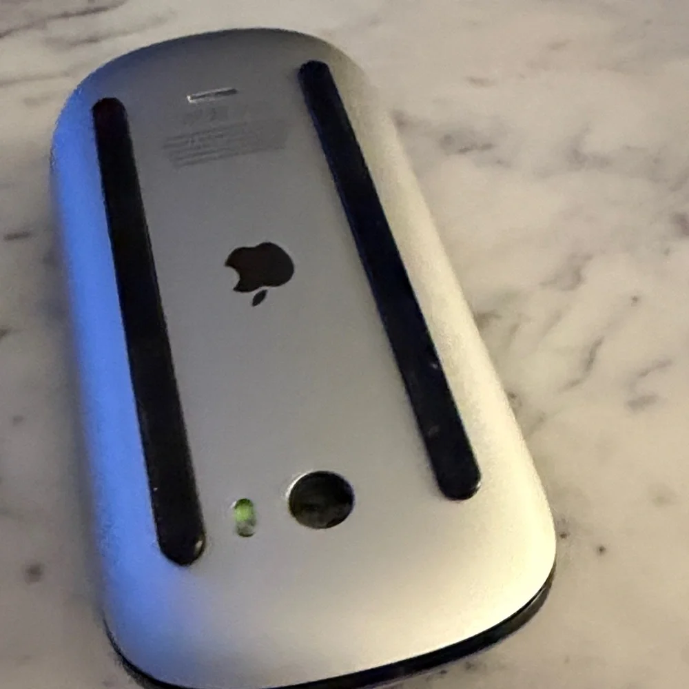 Apple elegant magic